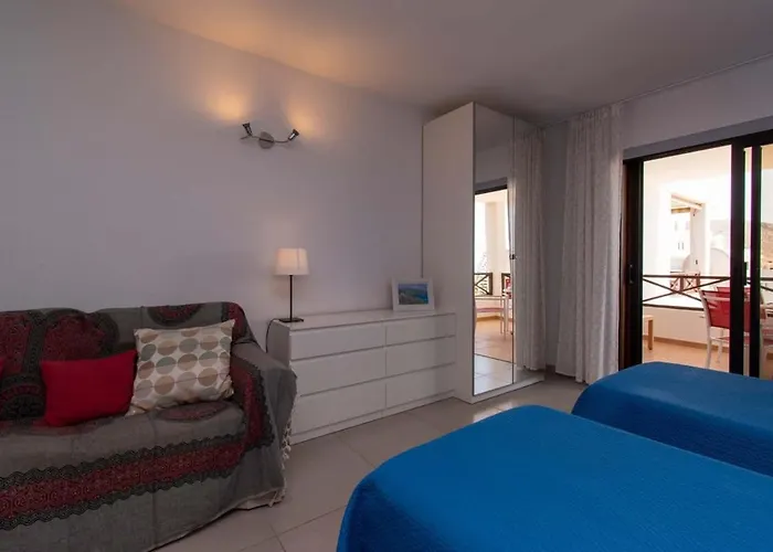 San Marino 28 - * Los Cristianos (Tenerife)
