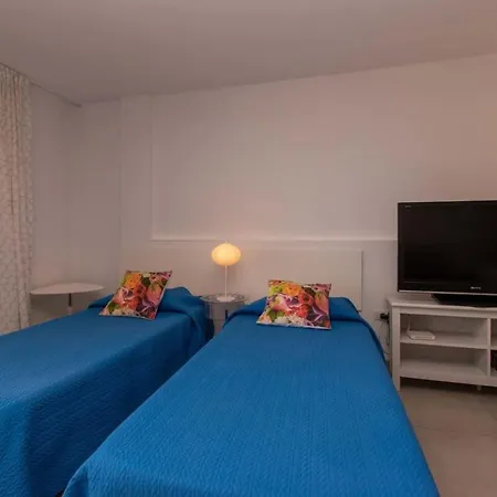 Apartment San Marino 28 - *